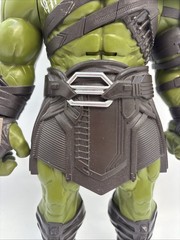 Hasbro Marvel Thor Ragnarok 13.5” Electronic Talking Gladiator Hulk Figure {135}
