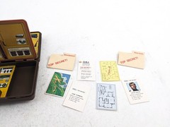 Vintage 1975 Kenner SMDM Oscar Goldman Figure Exploding Briefcase W/ Files