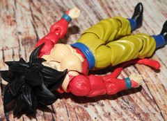 SH Figuarts SSJ4 Goku Black Hole Toys Brute Evolution NEW No box