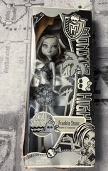 Y2k Deadstock Monster High Skull Shores Frankie Stein 2011 Doll Grunge Goth