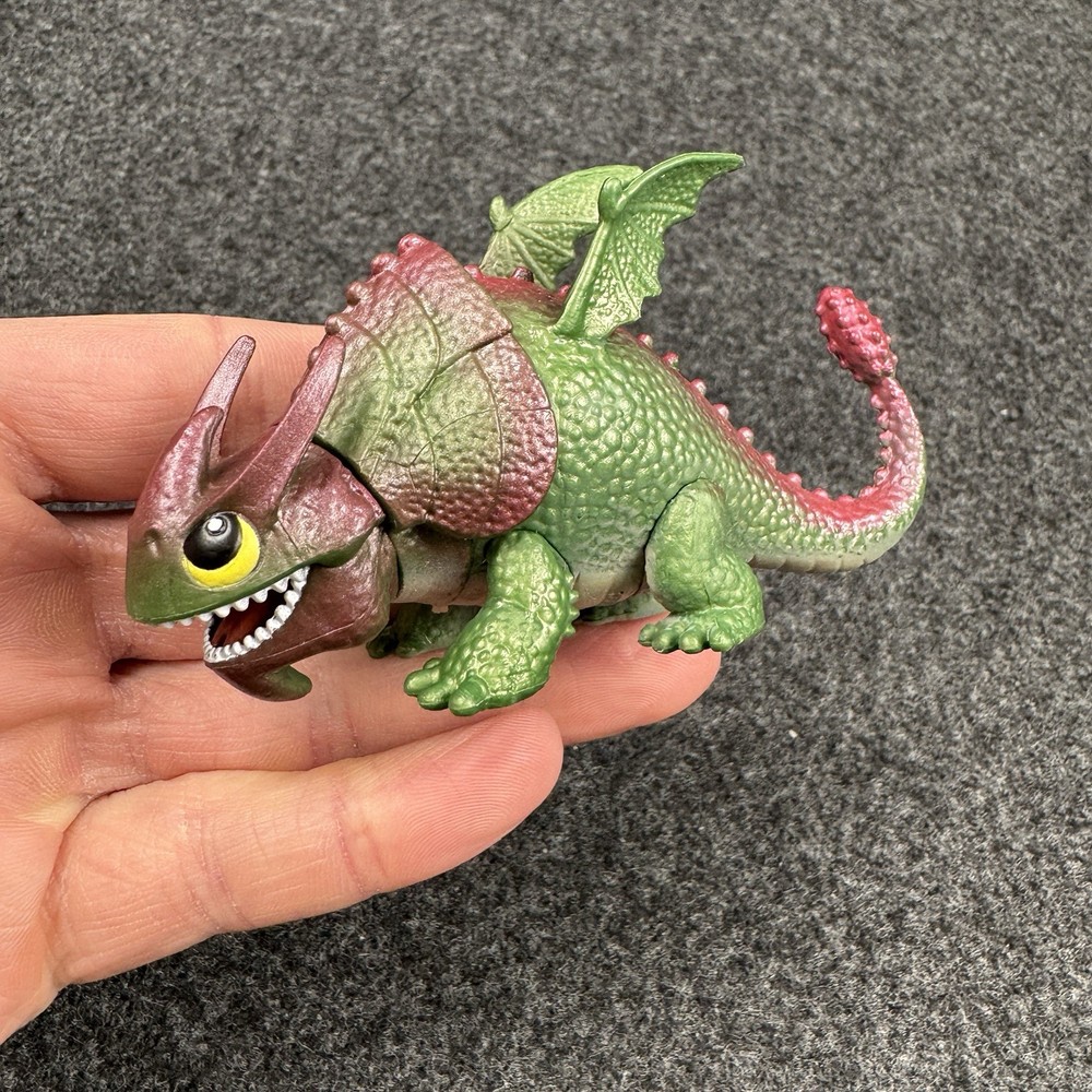 DreamWorks Dragons Defenders Of Berk Skull Crusher Rumblehorn Figure 2013
