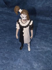 TERRIFIER 2 II PALE GIRL ACTION FIGURE TRICK OR TREAT STUDIOS DAMIEN LEONE