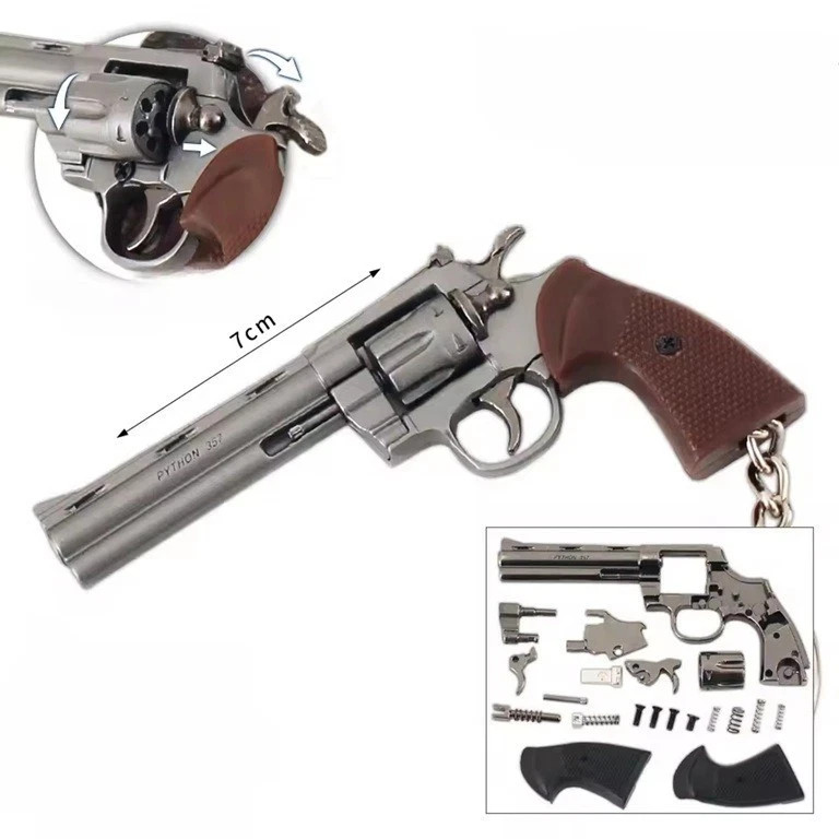 🔫 1:3 Mini Revolver grey – Alloy Detachable Pistol Keychain!
