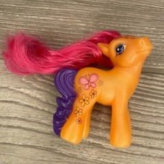 Vintage and new My little pony and horse lot figurine toys rainbow dash & more