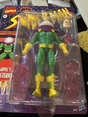 MARVEL LEGENDS SPIDER-MAN RETRO MYSTERIO WALMART EXCLUSIVE IN HAND!
