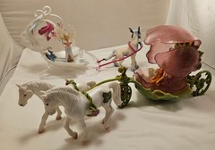Schleich Bayala Ice Sleigh w/ Ki-Kuki Ice Cat & Elf Carriage w/ Fairies & Horse