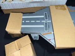 Vintage Kidz Fun US UNIVERSAL AIRCRAFT CARRIER With Realistic Fighter NOB