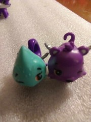 HATCHIMALS-Lot of 42-Collectible Figures-Cute Animals-Colorful RANDOM Figures!!