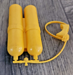 1977 Big Jim Dive To Danger Yellow Scuba Diver Tanks & Face Mask Mattel