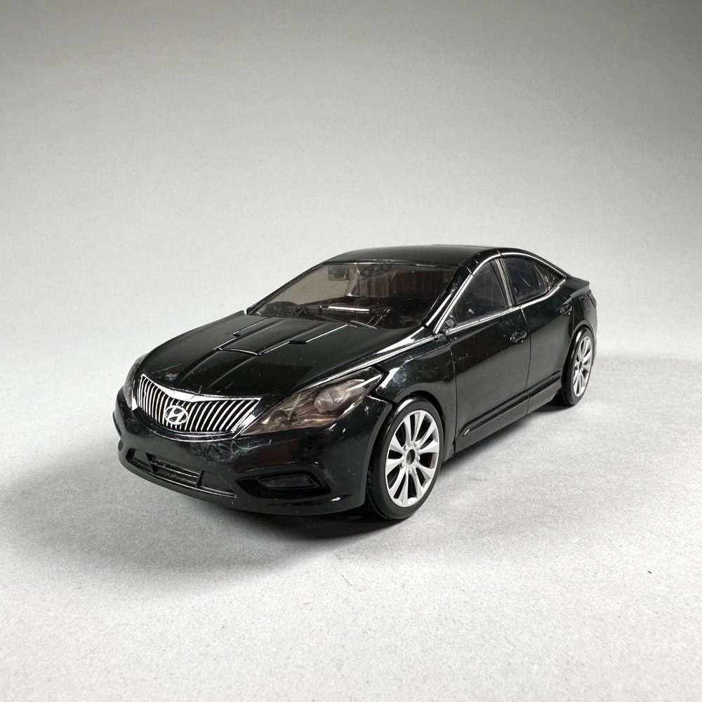 Hello Carbot Hyundai Grandeur HG Hawk Black Edition 1/23 Transforming Robot Toy