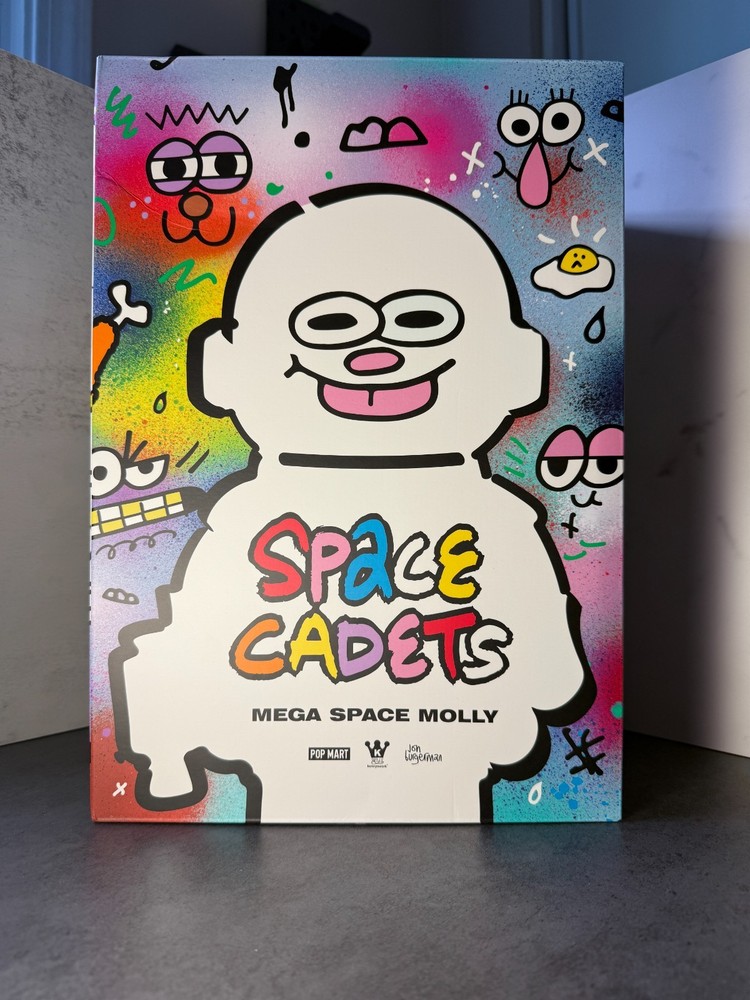 POP MART Mega Space Molly 400% Jon Burgerman, SPACE CADETS (Design = PUFF)