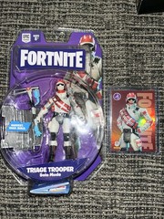 Fortnite Action Figure Triage Trooper 4″ Solo Mode| Panini Holo Triage Trooper