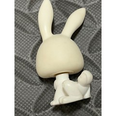 Hasbro Littlest Pet Shop Bunny Rabbit One Size Cream Blue Green Eyes Toy Unisex