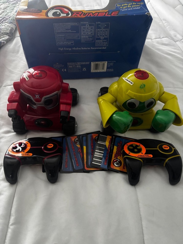 Rumble Robots ME-FISTO and Lugnut Interactive Fighting Robot