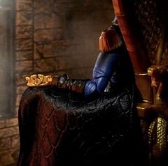 PRE-SALE–G.I. Joe Classified 221 Hooded Cobra Commander Figure Throne Set