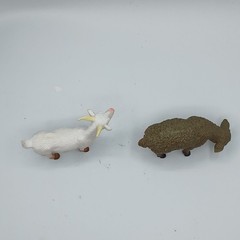 Goat Lamb Sheep Plastic Action Figure Lot of 2 Diorama