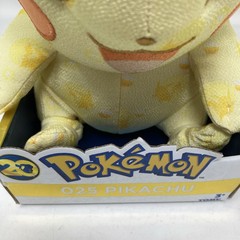 Pokemon 20th Anniversary Pikachu (Winking) TOMY Plush Toys R Us #025 New