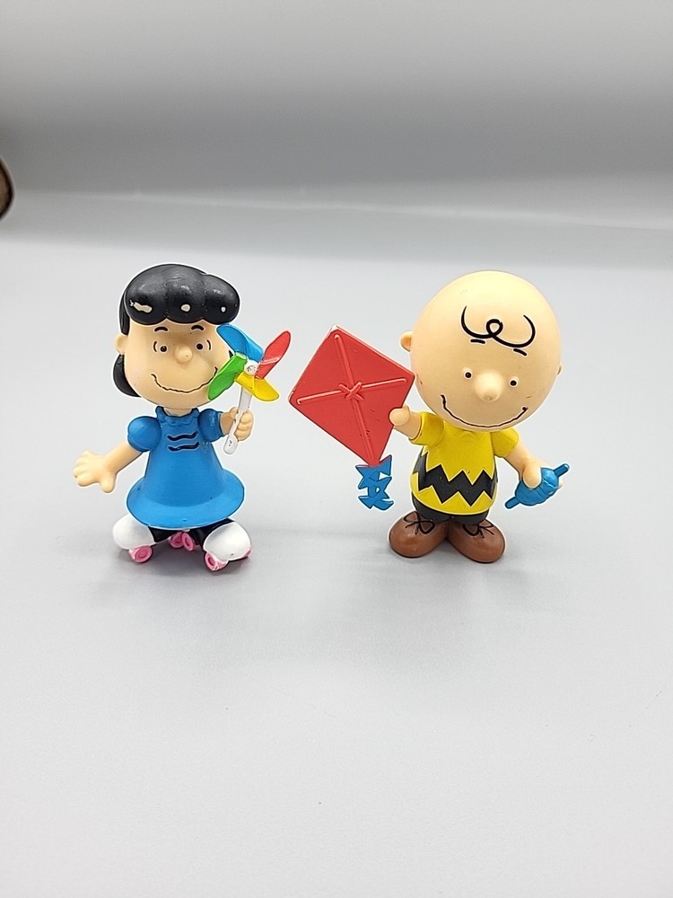 Lot Of 2 Peanuts Charlie Brown Lucy PVC Vinyl Figures JP Peanuts Used