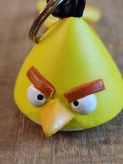 Angry Birds Lot Of 4 Vinyl PVC Plastic Figures. Keychain