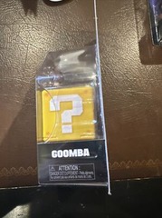 Jakks Pacific Super Mario Bros Movie Goomba 1.25 in Mini Figure + Question Block