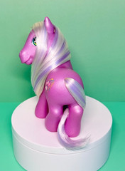 2003 G3 My Little Pony Rainbow Pony 1st Release Wysteria Purple Shimmer MLP