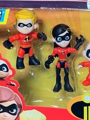 NEW Incredibles 2 JUNIOR SUPERS Family Pack 6 FIGURES Jack MR & MRS Violet DASH