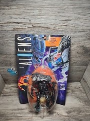 ALIENS Movie Queen With Deadly Chest-Hatchling (1992) Kenner Figure New NIP