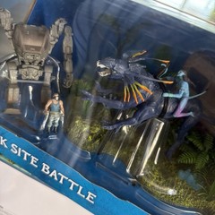 Avatar World of Pandora: Metkayina Reef with Tonowari and Ronal Figures And More