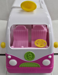 Shopkins GLITZI Ice Cream Truck Food Fair Moose Toys 56112 some accessories