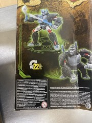 Hasbro Transformers Kingdom War For Cybertron Optimus Primal Voyager Class New