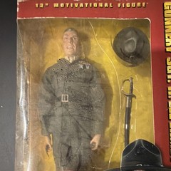 Sideshow Toy Gunnery Sgt. R. Lee Ermey 12″ Talking Action Figure Hat Sword