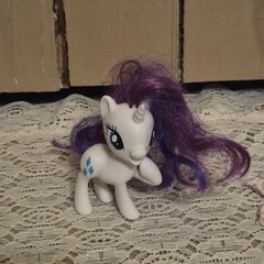 MLP Rarity Unicorn Figure Lot of 2 G4 Standard & Action Pose Variant Pair