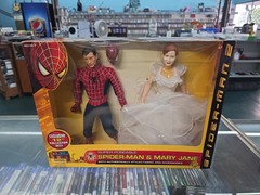 Spider Man 2 Super Poseable Spider-Man & Mary Jane 12″ Movie Figure Doll Set NEW