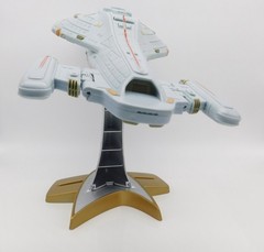 STAR TREK VOYAGER U.S.S. Voyager NCC-74656 Playmates 1995
