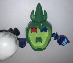 Rare PJ Masks Action Figure Lot w/ Vehicle !