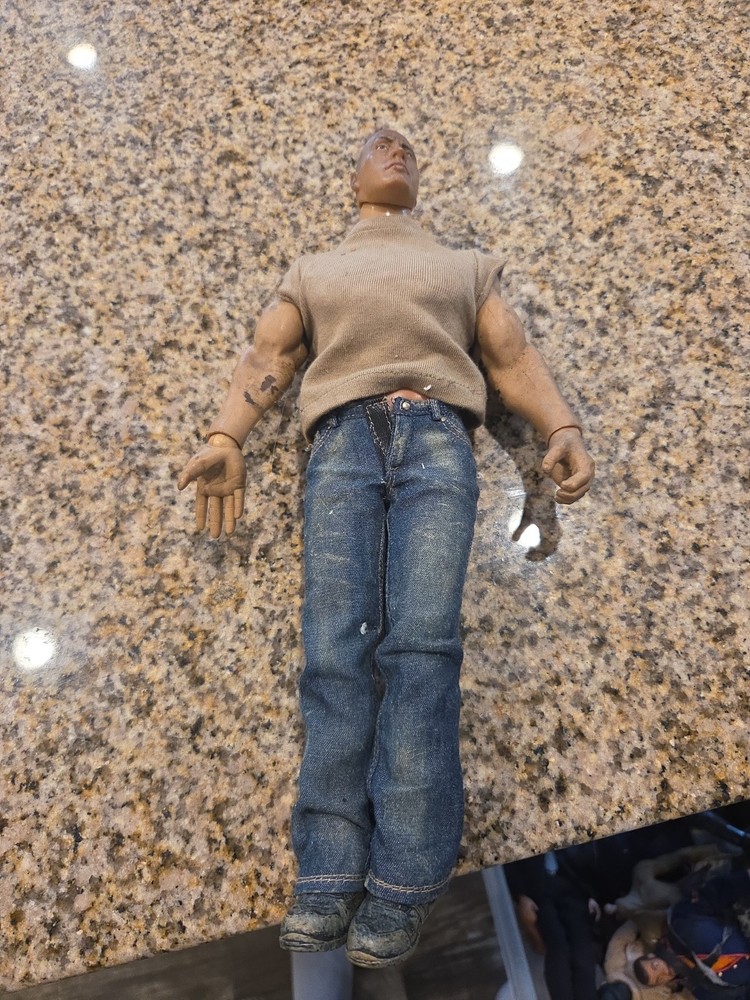 1/6 Modern Civilian Figure – Fully Jointed – Beige Shirt & Jeans – Duane Johnson