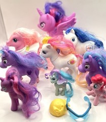 Lot Of 9 Hasbro My Little Pony Ponies Accessories Various Years Sizes Colors