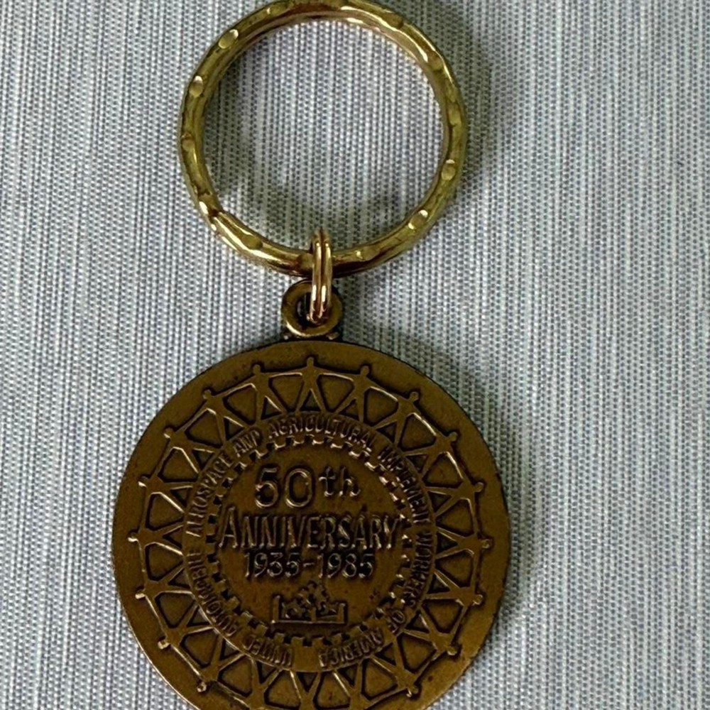 Unbranded Gold and Brown Collectibles