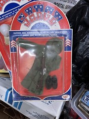 Vintage Ahi KO Gi Joe SARGE winter soldier set with shoes, coat and rifle MOC