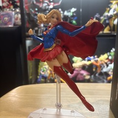 Kaiyodo DC Comics Amazing Yamaguchi Revoltech NR032 Supergirl Figure Complete