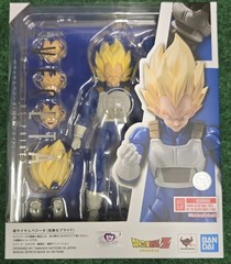 New Bandai S.H.Figuarts Dragon Ball Z Super Saiyan Vegeta (Dangerous Pride) USA