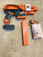 Nerf Pro Stryfe X Dart Blaster: Battery, 30 HL Darts, Magazine, Glass & Charger.