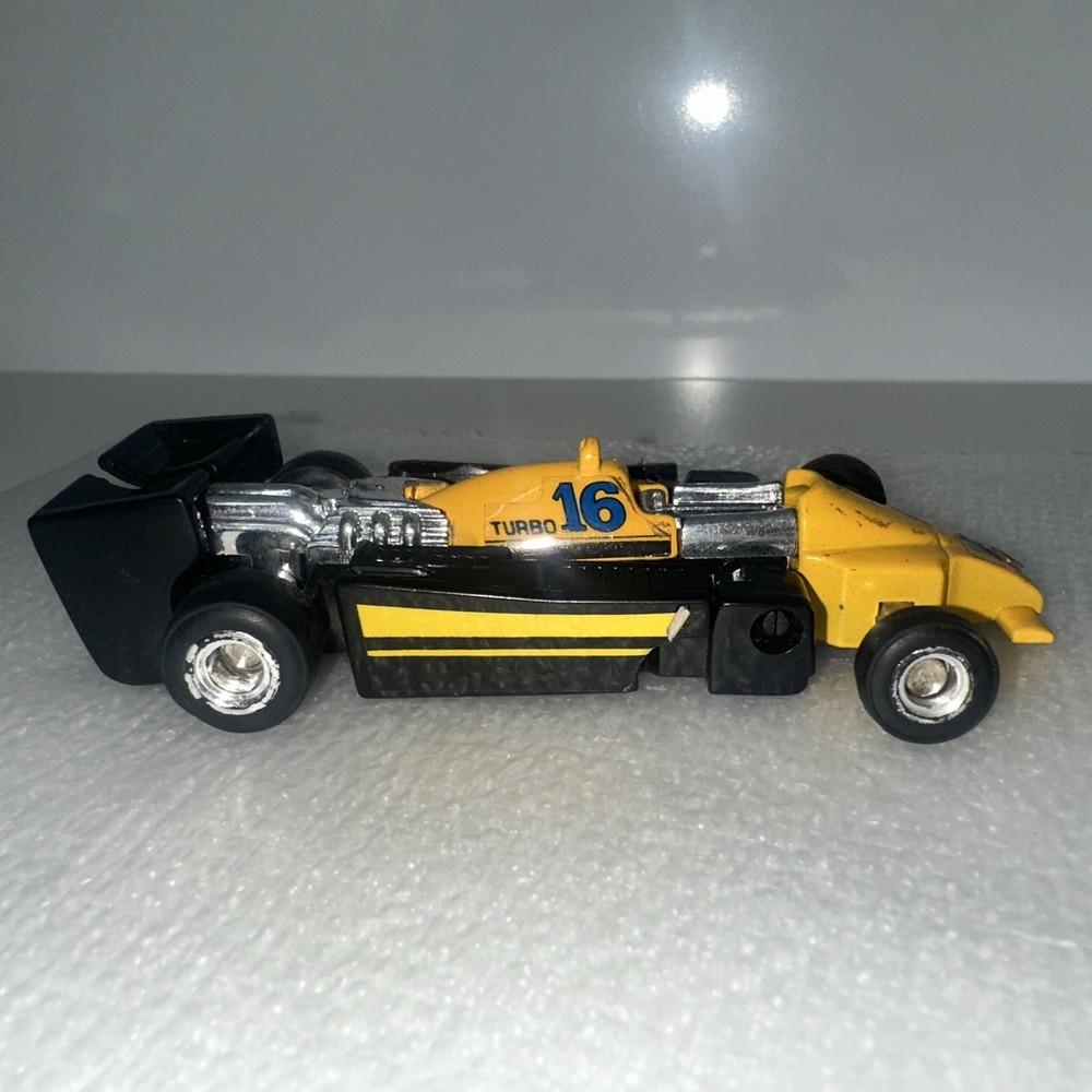 Bandai GoBots MR-32 Slicks Formula 1 Racing Car Transformer