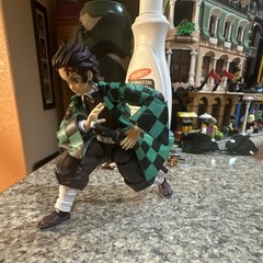 Demon Slayer: Kimetsu no Yaiba Tanjiro Action Figure Sword Extra Hands/Head