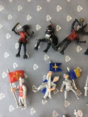 18 – G11 medieval knight lot figures