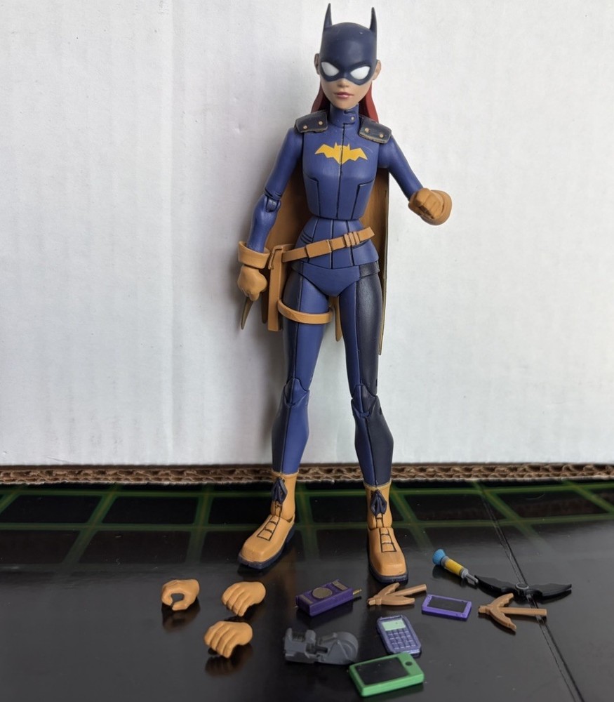 Batman vs. TMNT Gamestop Exclusive Batgirl from 2-pack with accessories (loose)