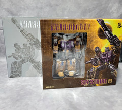 Warbotron WB01-C Sly Strike figure – complete with box and sleeve