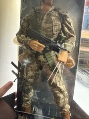 Marvel Studios 12″ Collector’s Edition Army Wolverine 2002 Toy Biz Box Damage