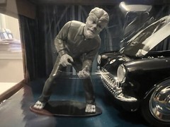Universal Monsters 1:24 Die Cast WOLFMAN & 1957 CHEVROLET CORVETTE DIECAST CAR