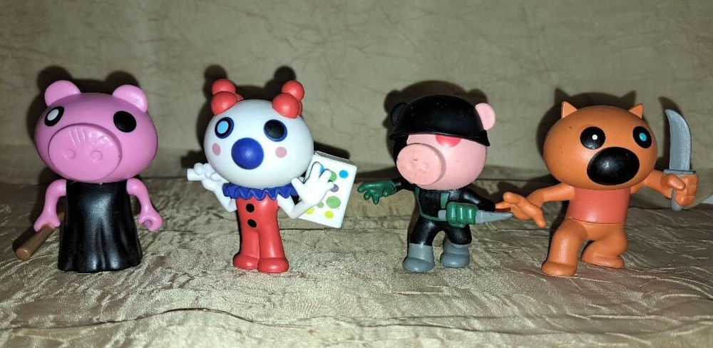 PIGGY Minifigure Collectible Figure Mini Toon Phat Mojo PVC Set of 4